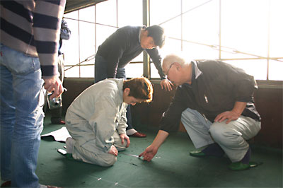 鉄骨工場検査　原寸検査