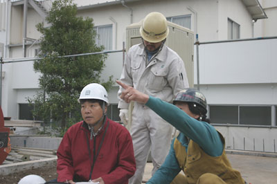 現場職人紹介　打ち合わせ