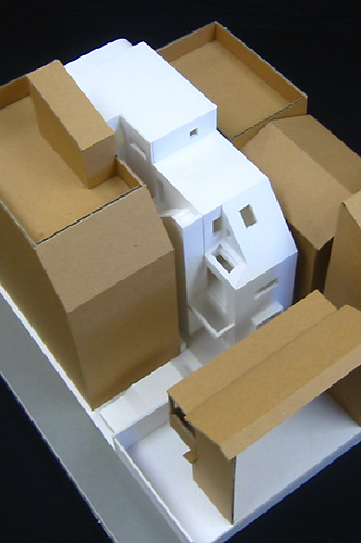 模型/ ２世帯住宅/間口が狭い/ＲＣ壁式構造/建て替え/外断熱/TD-HOUSE